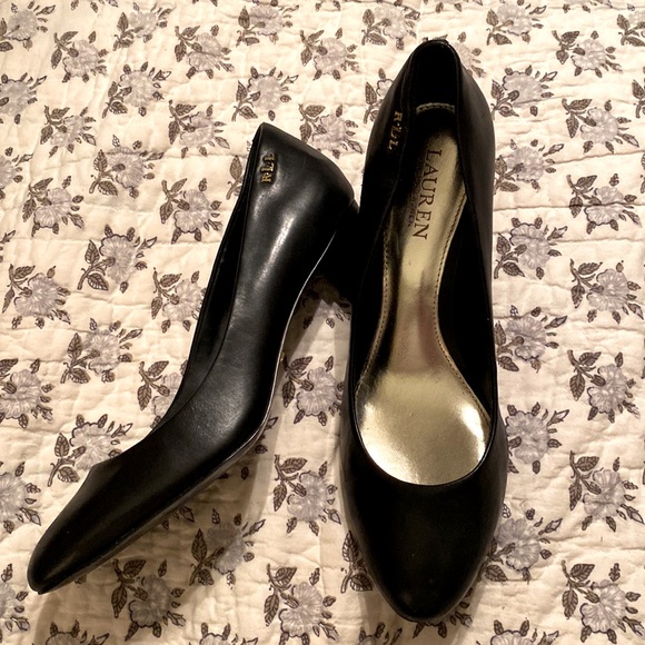 LAUREN RALPH LAUREN Black Leather heels with GOLD LOGO “RLL” Very well kept 9.5 - Picture 2 of 11